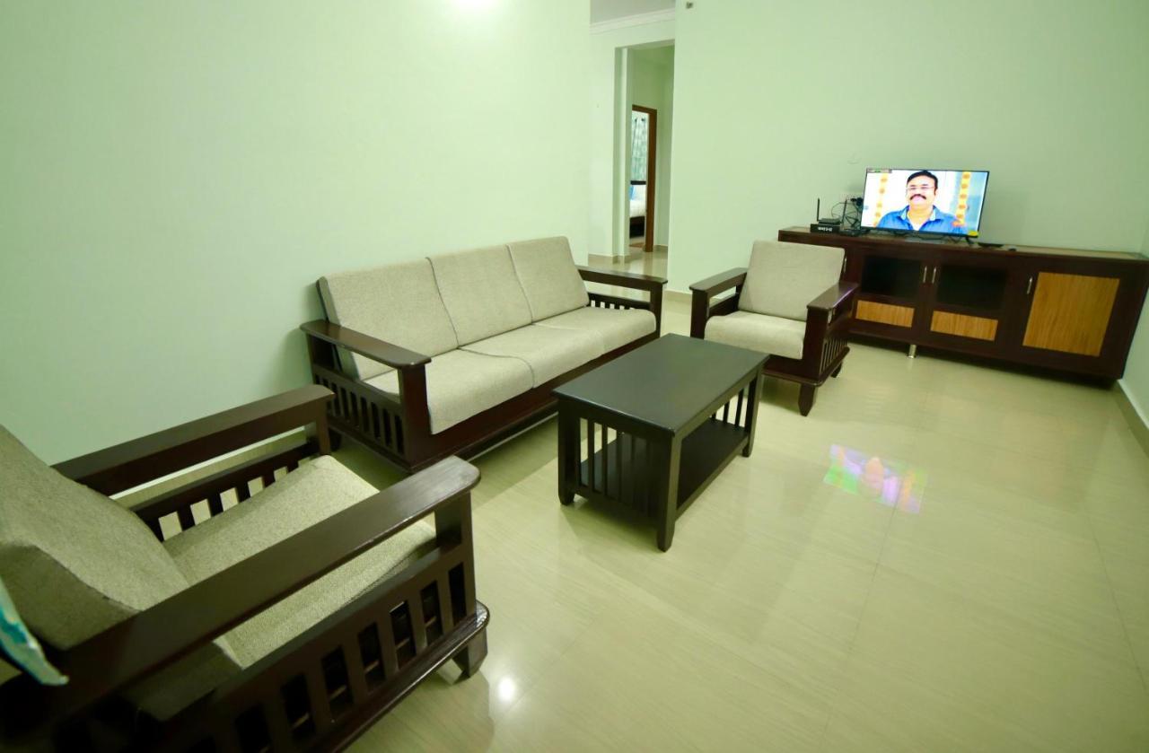 Truelife - Family Suites - Ps4 Veg Restaurant, On Way To Balaji Temple - 2Bhk Ac Apartments - Coffee Tea Milk - Super Fast Wifi, Kitchen, Smart Tv, Parking - Easy Access To Airport, Railway Station And To All Temples - Top Service With Lots Of Love Тірупаті Екстер'єр фото