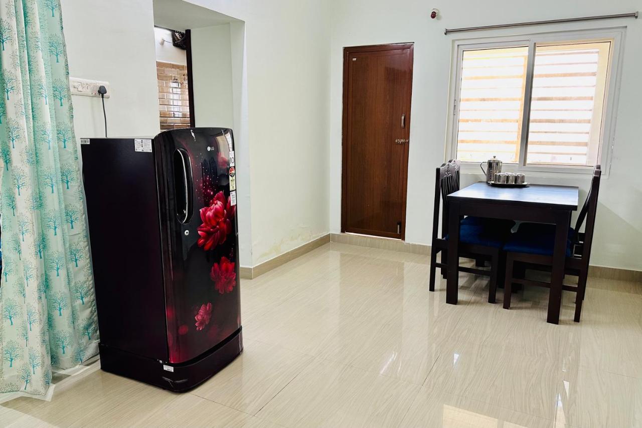 Truelife - Family Suites - Ps4 Veg Restaurant, On Way To Balaji Temple - 2Bhk Ac Apartments - Coffee Tea Milk - Super Fast Wifi, Kitchen, Smart Tv, Parking - Easy Access To Airport, Railway Station And To All Temples - Top Service With Lots Of Love Тірупаті Екстер'єр фото