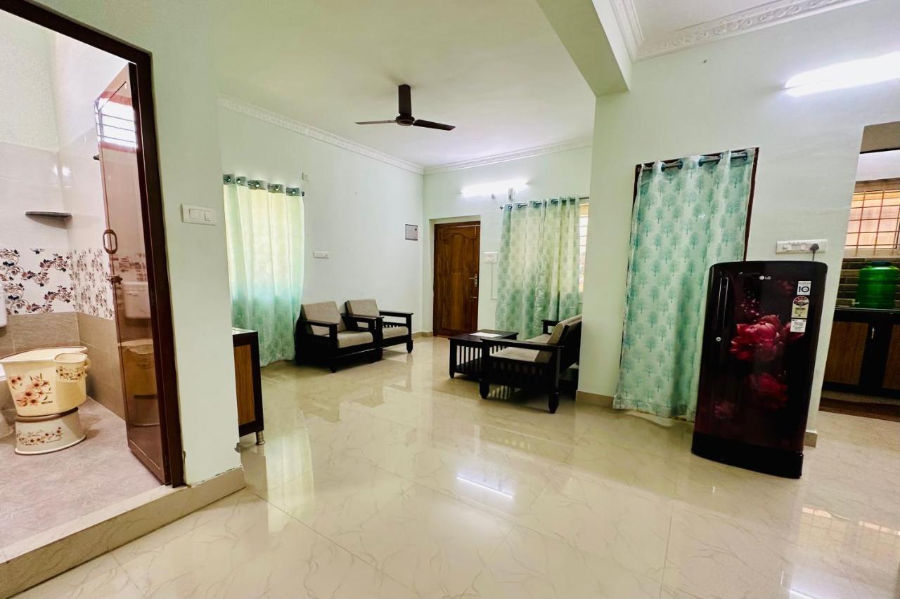 Truelife - Family Suites - Ps4 Veg Restaurant, On Way To Balaji Temple - 2Bhk Ac Apartments - Coffee Tea Milk - Super Fast Wifi, Kitchen, Smart Tv, Parking - Easy Access To Airport, Railway Station And To All Temples - Top Service With Lots Of Love Тірупаті Екстер'єр фото
